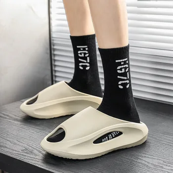2023 Нови летни чехли-за чехли за жени, мъже, пързалки от платформа с дебели подметки, меки кухи сандали унисекс от ЕВА, ежедневни плажни обувки